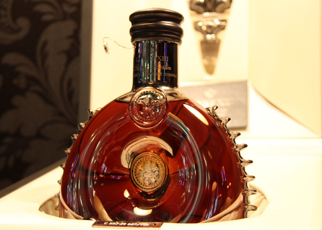 Хороший вкусный коньяк. Remy Martin "Louis XIII" 0.7 Л. Коньяк Henri IV, Cognac grande Champagne.