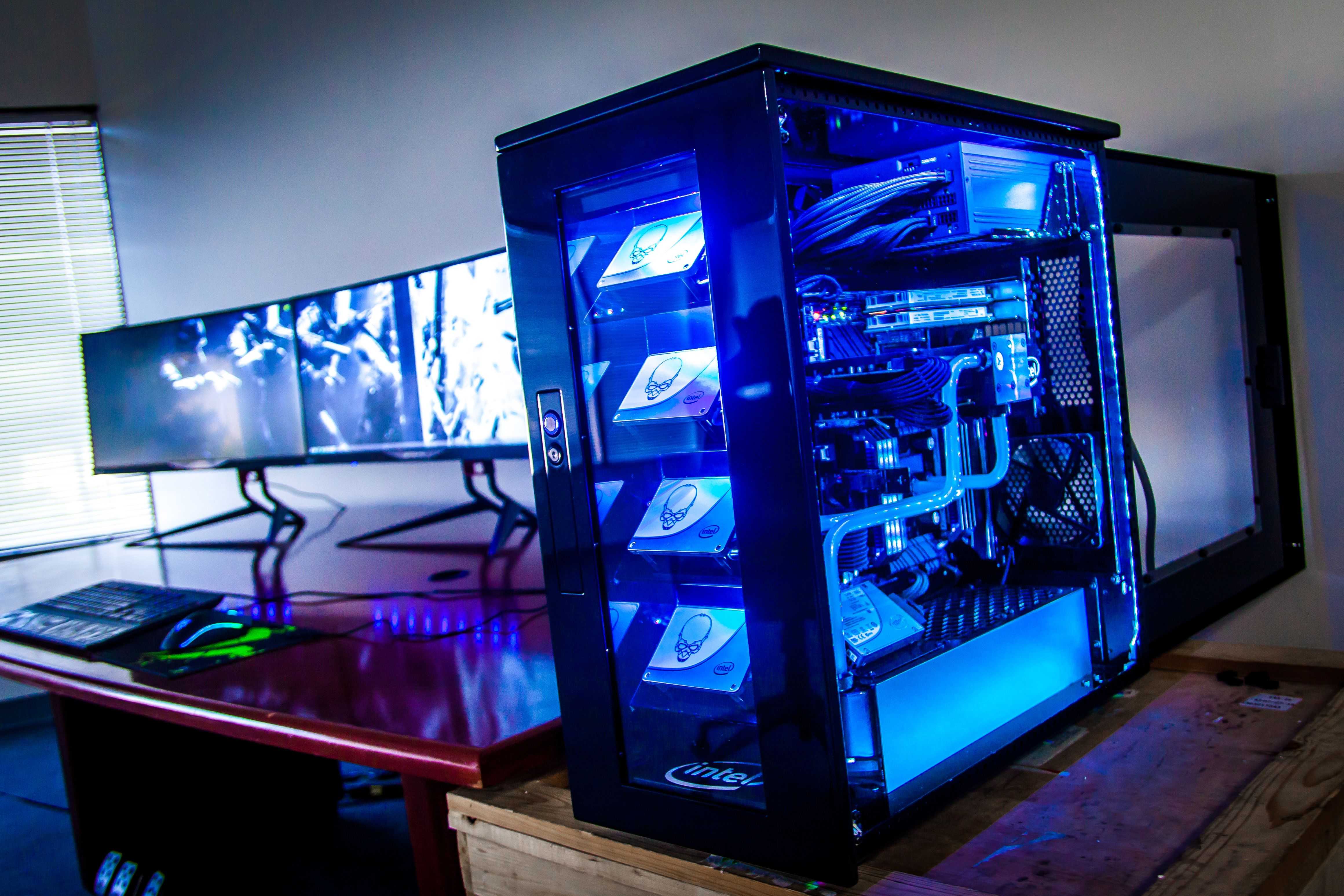 Самый лучший компьютер. самый мощный компьютер в мире, игровой пк r2 razer edition
