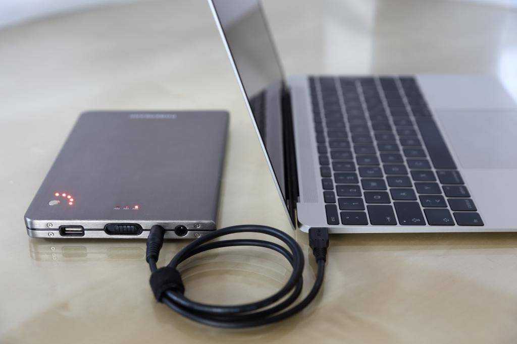 Лучшие повербанки (power bank) для ноутбуков на 2023 год